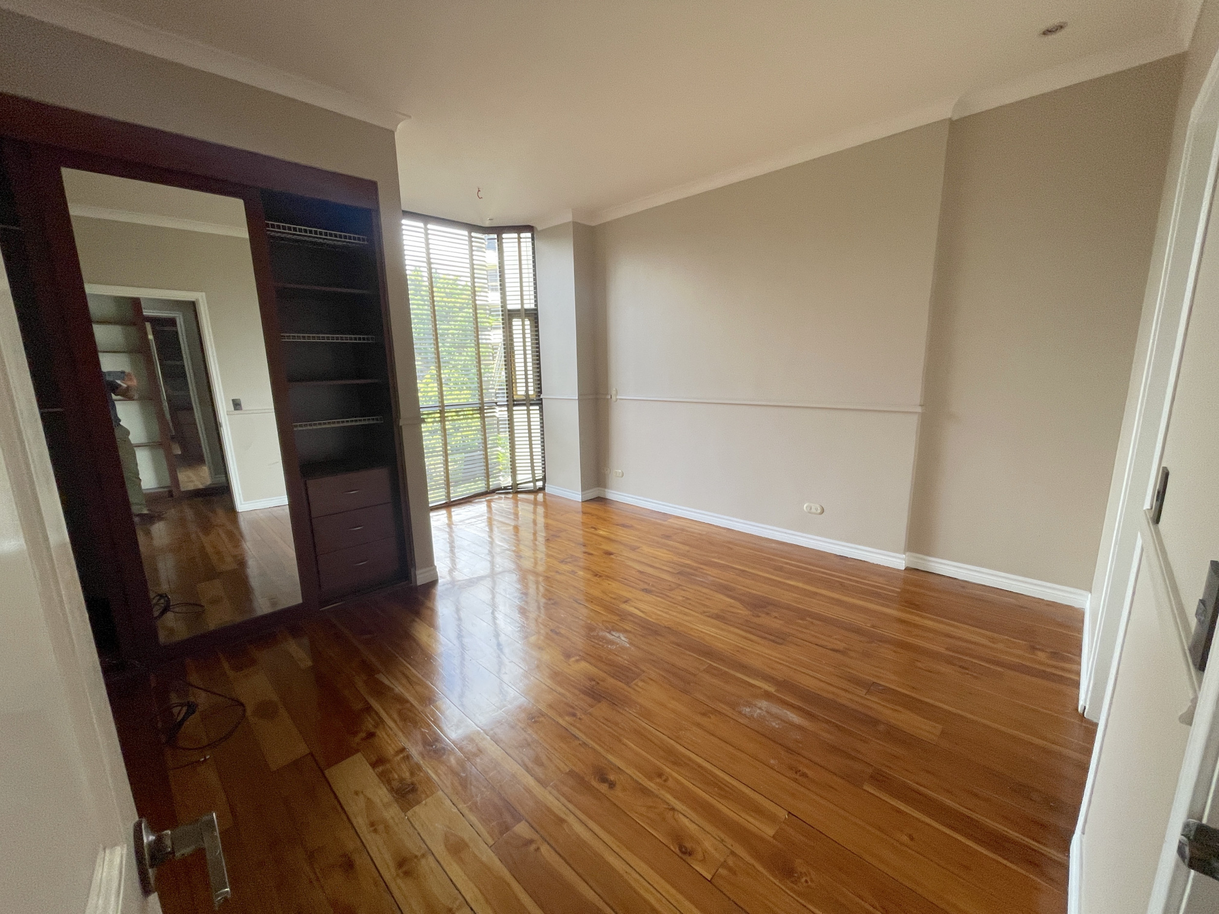 SOLD Breathtaking Views and Modern Luxury: Contemporary Living in Escazú's Fourth-Floor Oasis
